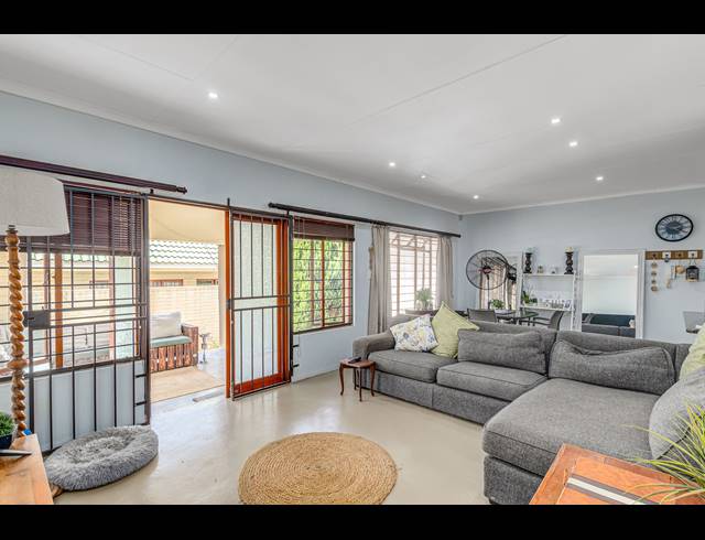 3 BEDROOM CLUSTER FOR SALE IN SUNDOWNER